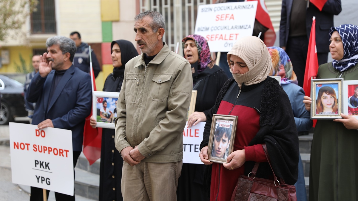 Diyarbakır annelerinin oturma eylemine bir aile daha katıldı