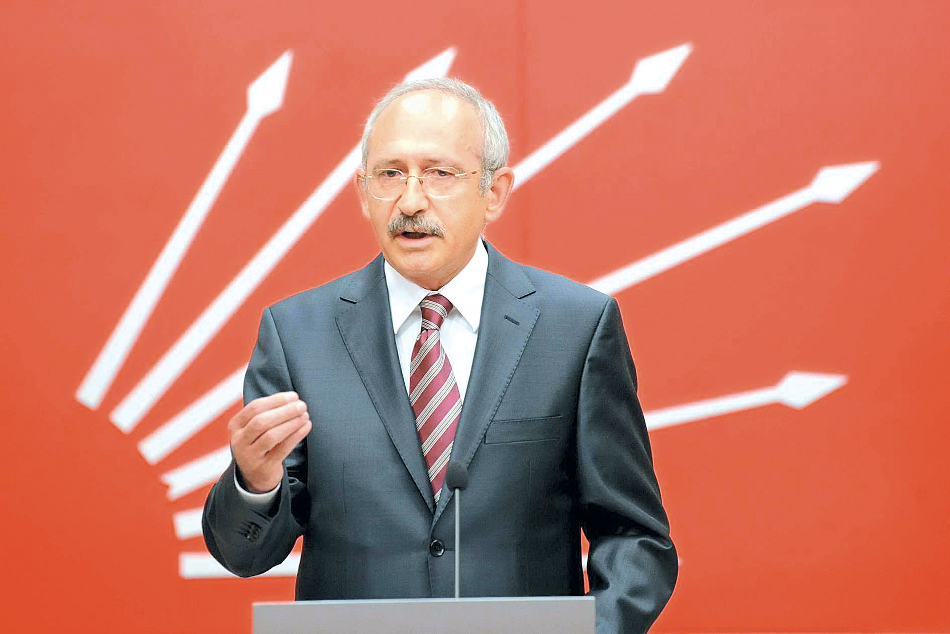 Türk demokrasisinin en büyük handikapı ana muhalefet