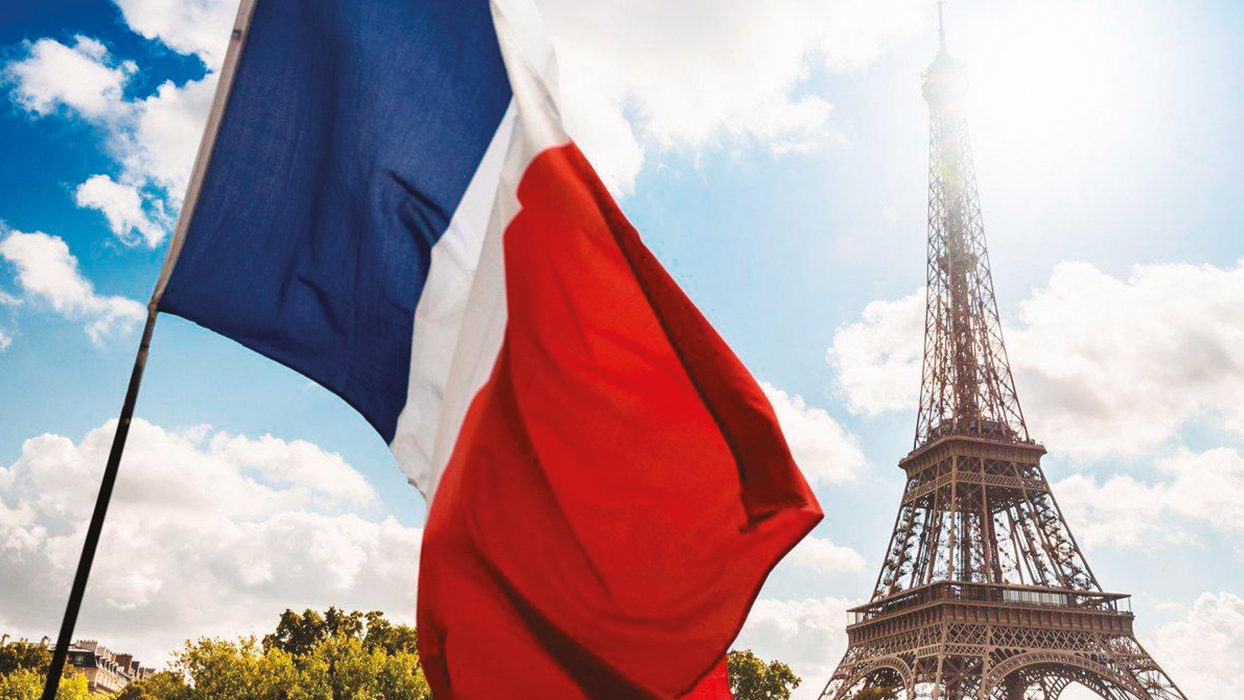 Fransa küresel siyasette yer arayışında