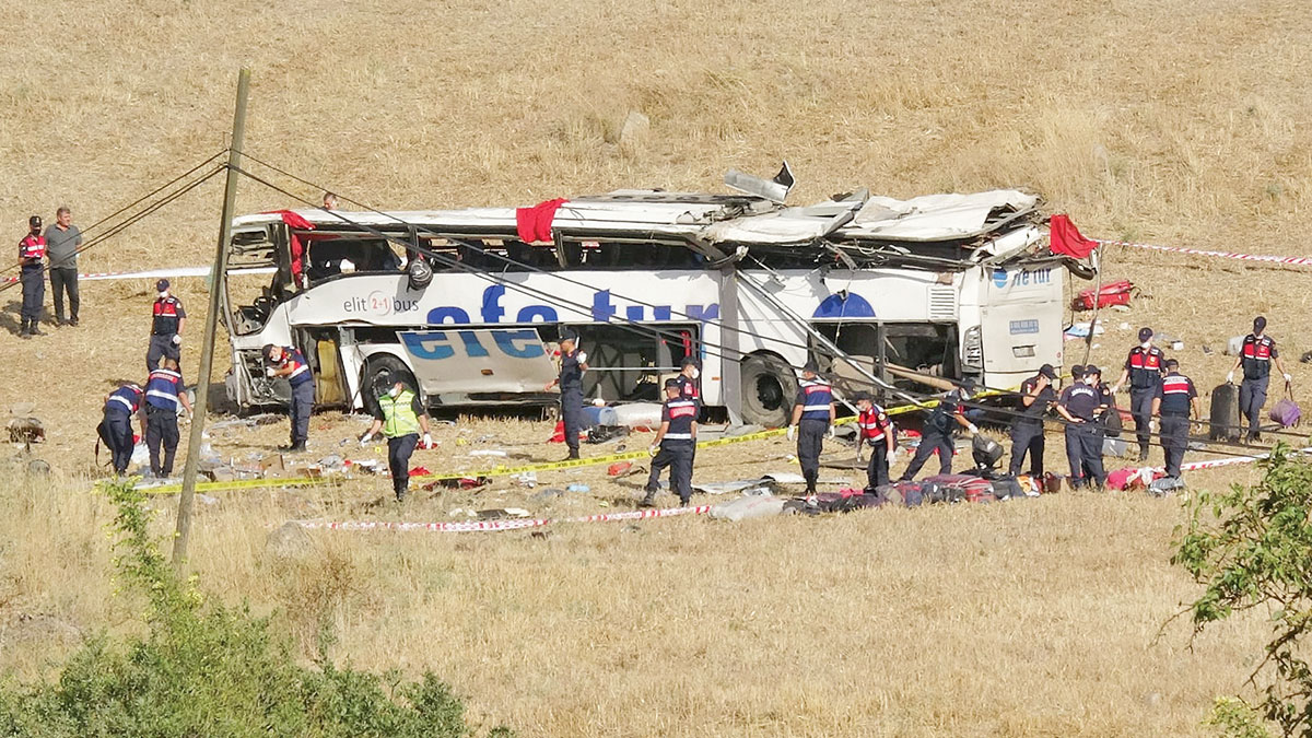 Trafikte riski azaltmak için acil ve radikal adımlar gerekli! Azalıyor ama bitmiyor