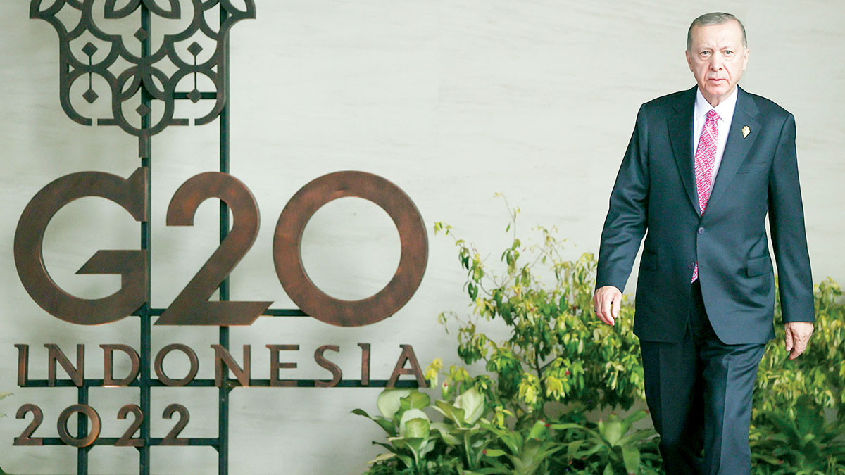 Savaş Çağı beklentisi içinde barış diplomasisi