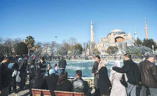 Arsa ve fabrika arayan zengin Araplarn yeni Parisi stanbul