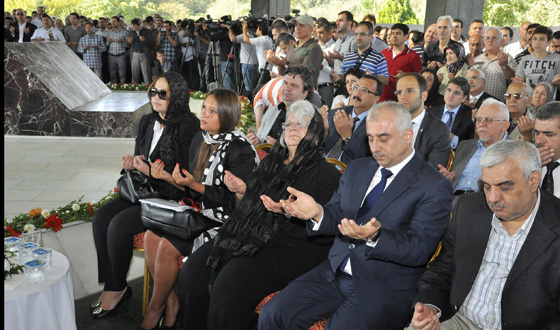 Adnan Menderes mezar banda anld