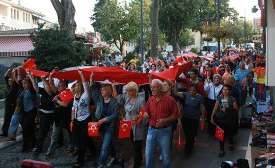 ile'de 'terre lanet birlie davet' mitingi