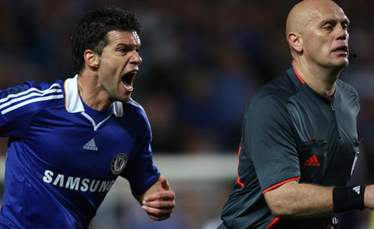 Ballack kariyerine son verdi