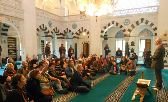 Almanya'da 'Ak Cami Gn'