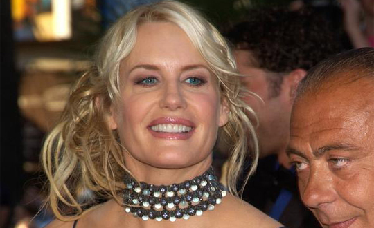 nl oyuncu Daryl Hannah, tutukland