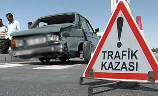 Denizli'de trafik kazas: 1 l, 13 yaral