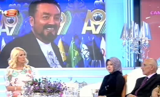 Adnan Oktar' canl yaynda ldrtan szler