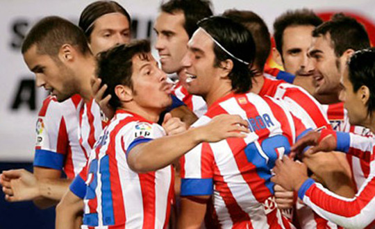 Atletico Madrid Barca'y yakalad