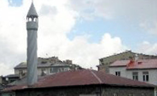 Erdoan'n 'ucube' dedii minareler yenileniyor