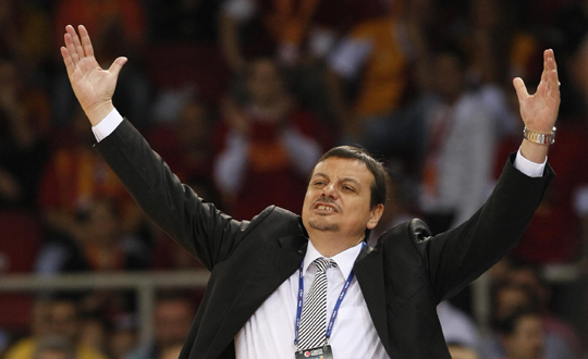 Ergin Ataman: Hedefimiz 3 kupay da kazanmak