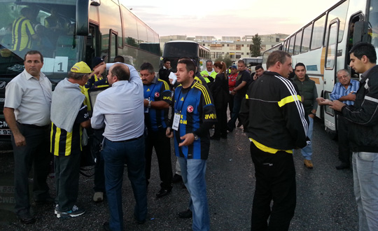 Fenerbahe taraftarndan Torolu'na slogan