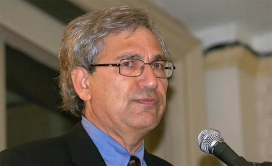  Pamuk: Trkiye AB ile ak nefret ilikisi yayor