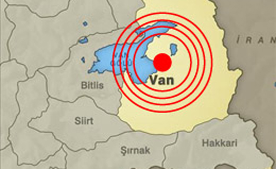 Van'da korkutan deprem