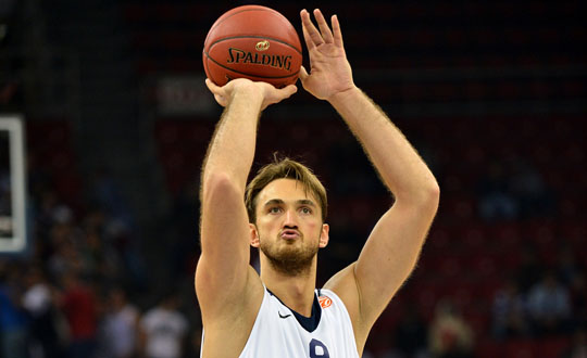 Anadolu Efes, Avrupa'da 4. mana kyor