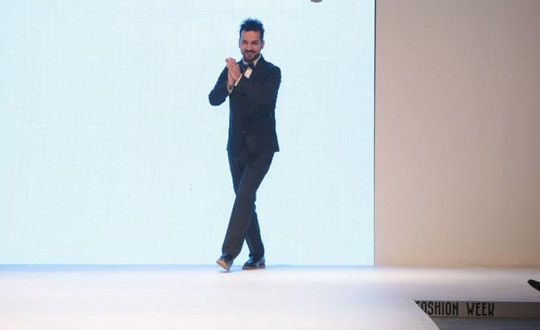 Emre Erdemolu FW'de defile yapt