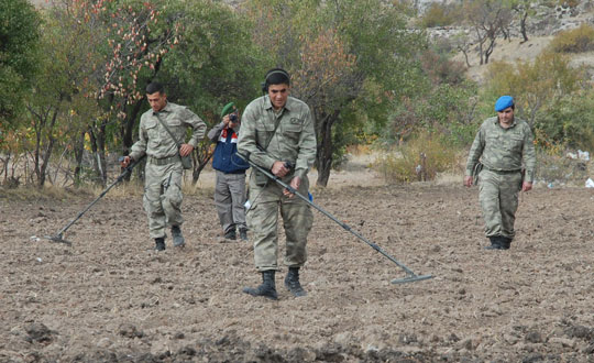 50 adet el bombas daha bulundu