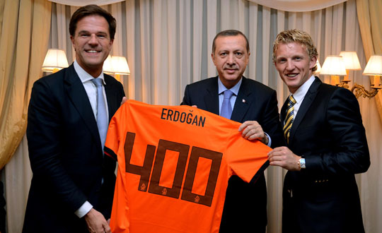 Kuyt, Babakan'la grt!