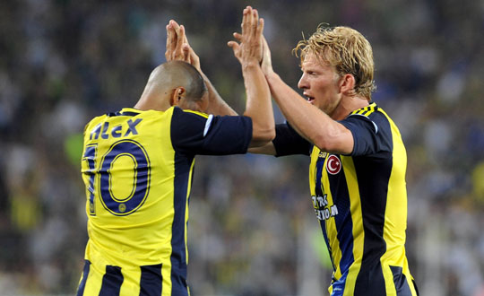 Kuyt, Alex'in tahtna aday