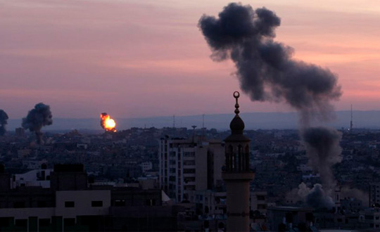 Tel Aviv'e ulaan roket havada imha edildi