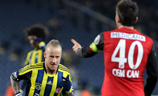 Fenerbahe 3 puan peinde