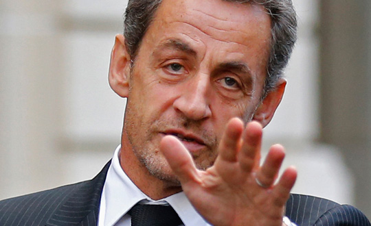 Sarkozy krize 'dur' dedi