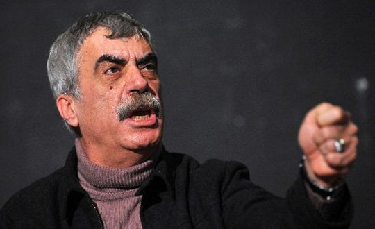 Yeniden yarglanan Sarp Kuray'a destek eylemi