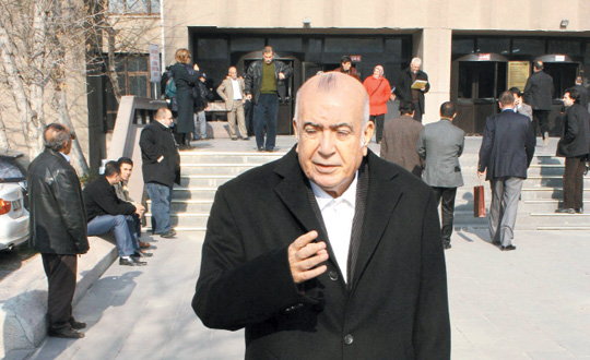 Halis Aa, Civangate borcu iin Emlakbank ile masada