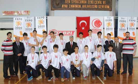 Potada Yamanlar'dan ifte zafer