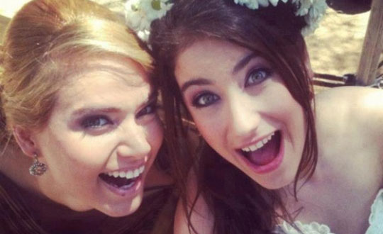 Ceyda Ate'ten Hazal Kaya'ya destek!