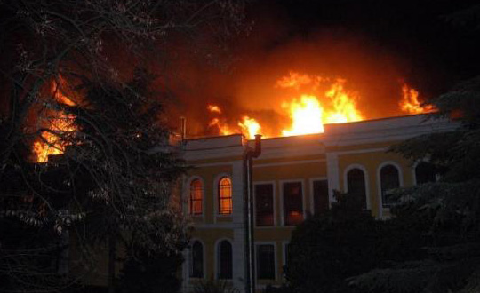 Galatasaray niversitesi'ndeki yangnn nedeni belli oldu