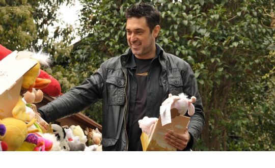 Burak Hakk Selanikte ev aryor 