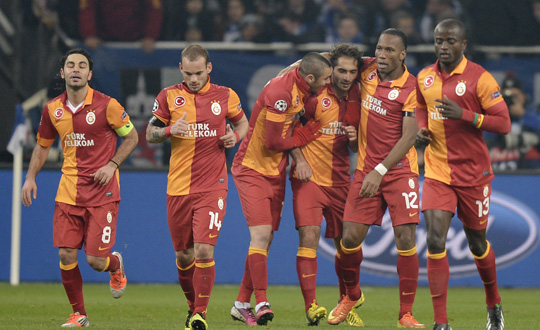 Galatasaray Schalke'yi eledi Twitter ykld!