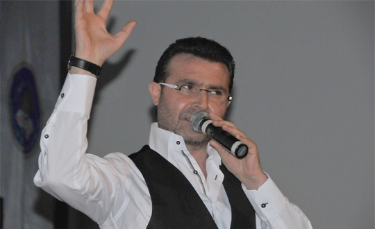 Bedirhan Gkek Konya'da rencilerle bulutu