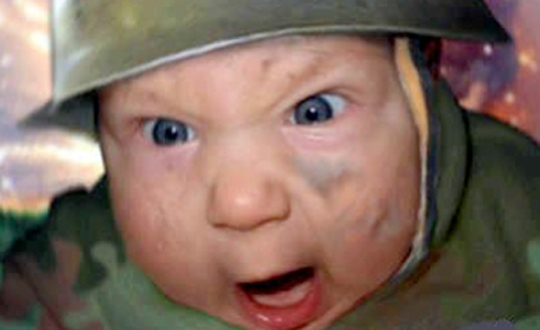 Alman Ordusu bebekleri askere ard