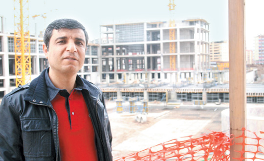 Krt iadamndan ikolata fabrikas