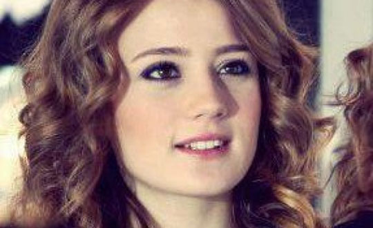 Gizem Karaca yeni dizi ile dnyor
