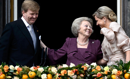 Kralie Beatrix son kez halk selamlad