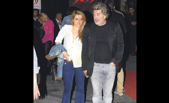 Usta oyuncunun gen sevgilisi