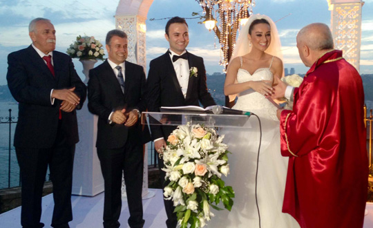 Edip Akbayram kzn gelin etti