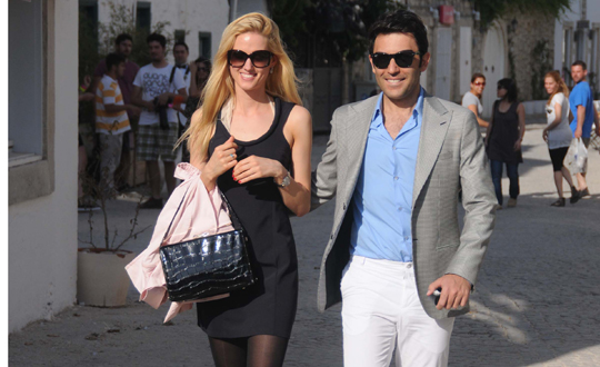 Wilma Elles ve sevgilisi eme'de