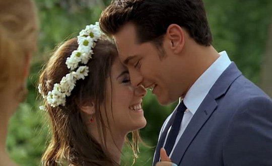 Hazal Kaya Adn Feriha Koydum'dan neden ayrld?