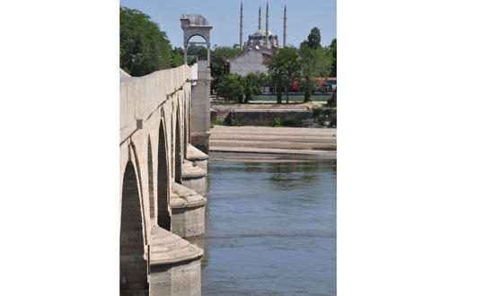 Tehlike anlar Merih Nehri iin alyor