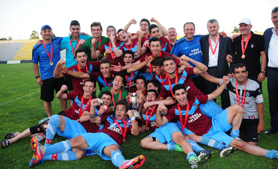 U-18'de ampiyon Trabzonspor