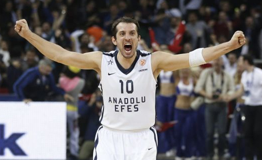 Anadolu Efes'te ok ayrlk