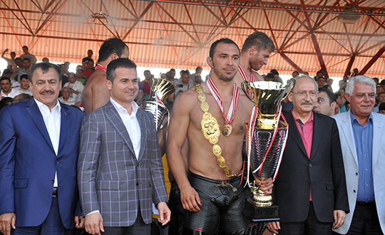 Krkpnar'da bapehlivan Ali Grbz oldu