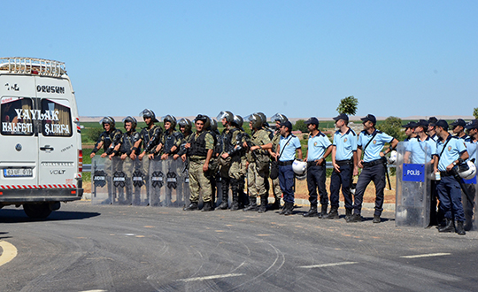 BDP'nin Ceylanpnar'daki izinsiz yryne polis mdahelesi