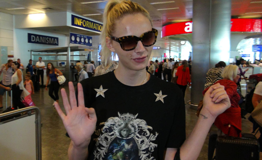 Androjen manken Andrej Pejic 'Fatih' iin geldi