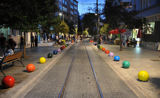 Kadky Bahariye Caddesi de renklendi